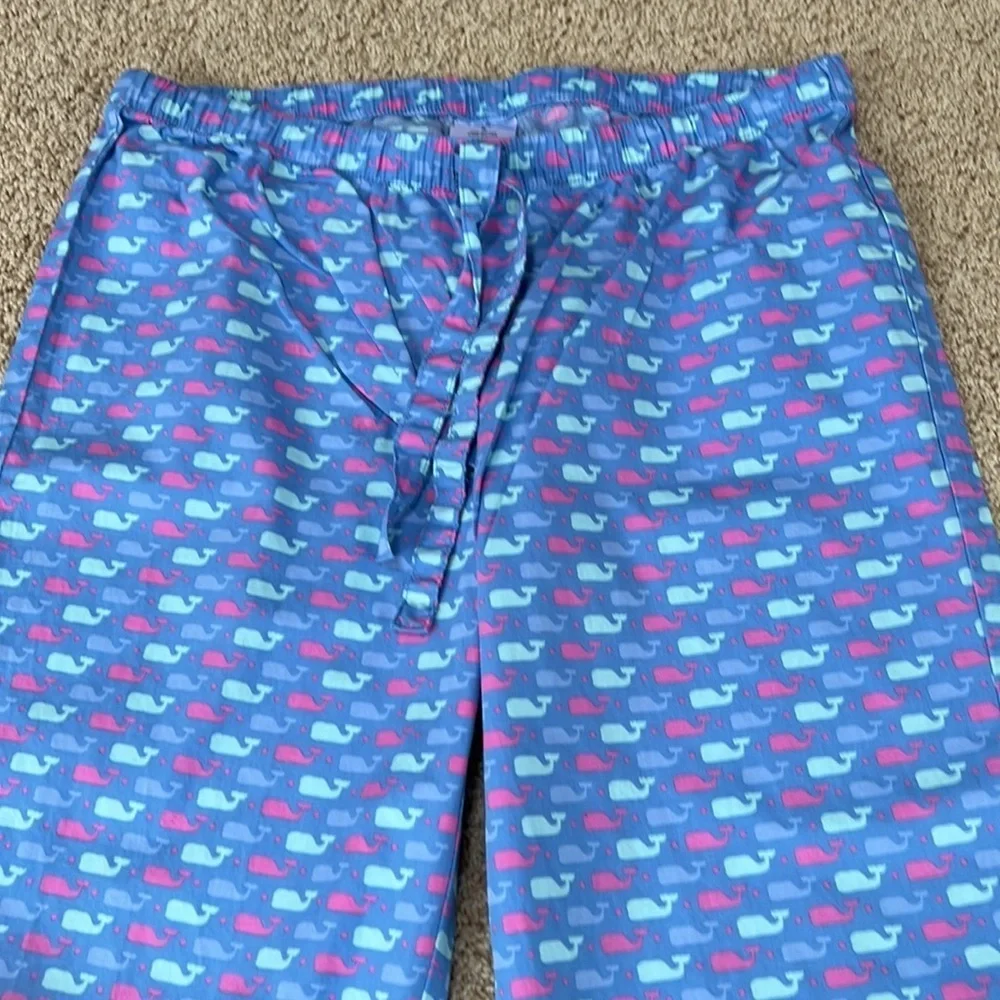 Vineyard vines small blue multi whale print lounge pants/pajamas. - Picture 2 of 8